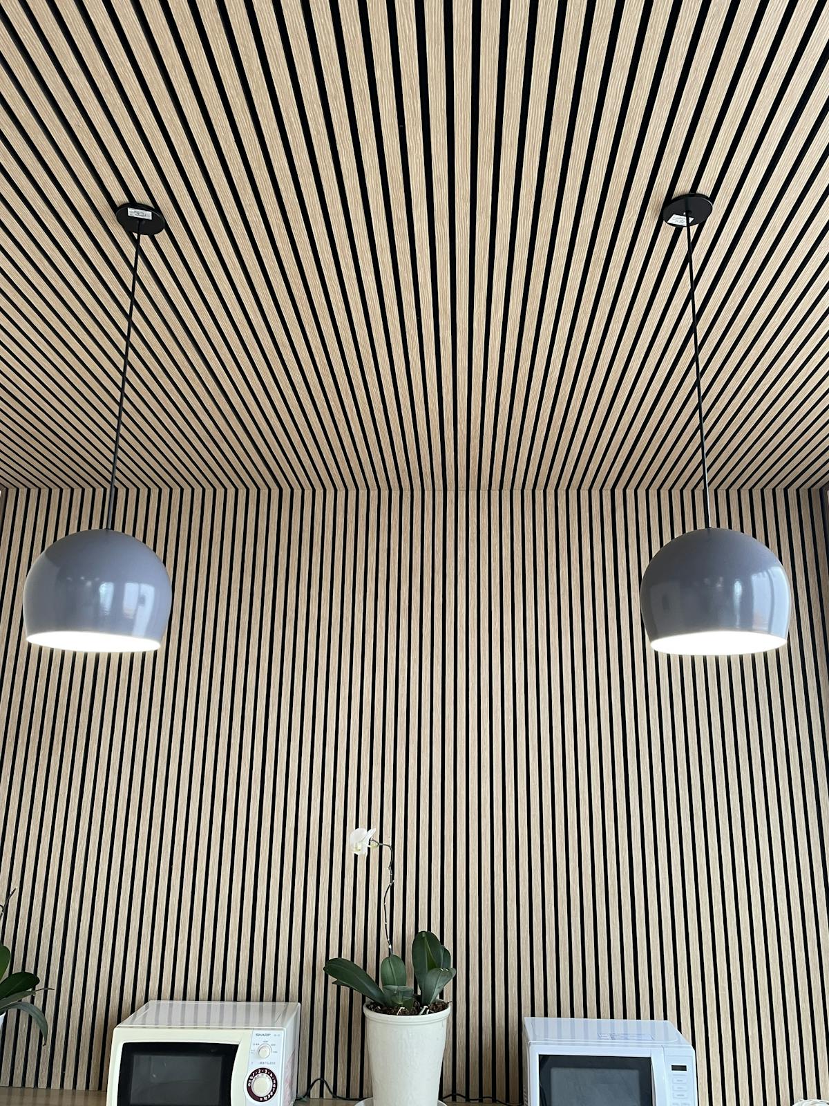 オフィスリフォームの施行事例|レッドシダー