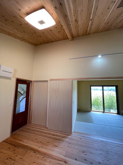 新築一軒家施工事例｜秋田杉（節有）