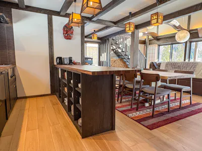 新築宿泊施設の施工事例｜複合オーク150幅 オイル塗装 セレクト