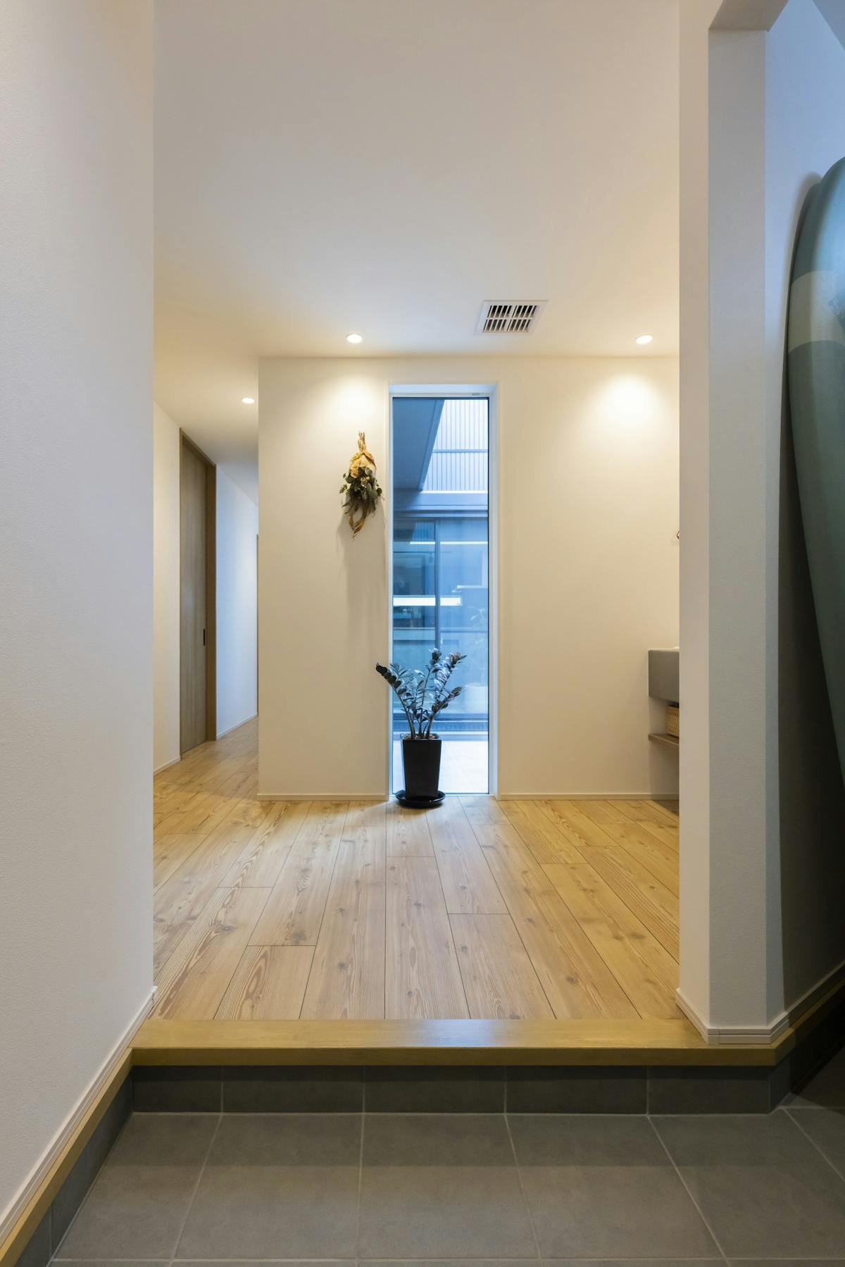 KRONOTEX|EXQUISIT D2774玄関の施工事例