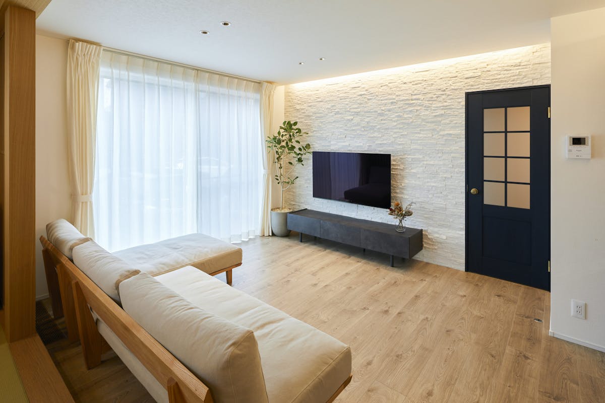 ラミネートフローリング|KRONOTEX MAMMUT D3081リビングの施工事例