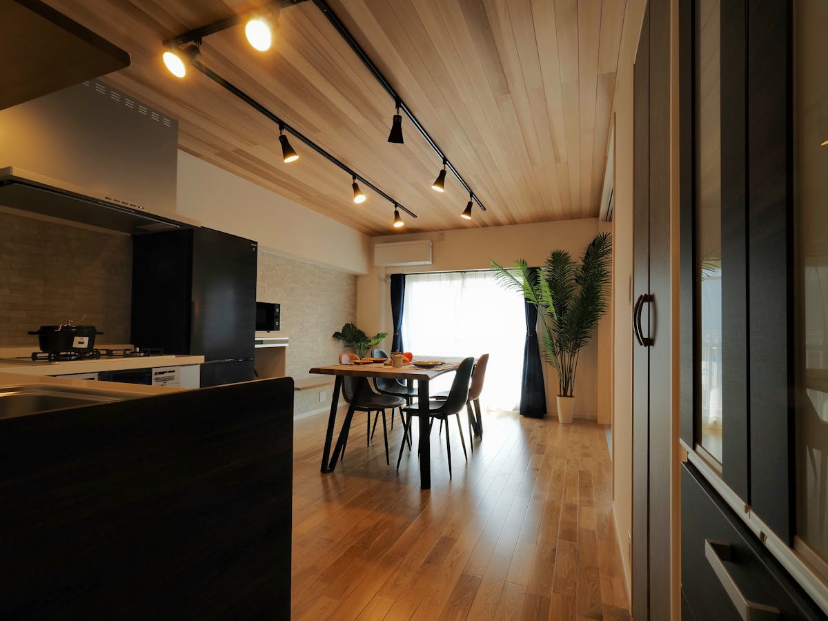 オーク90セレクト・レッドシダー羽目板の写真