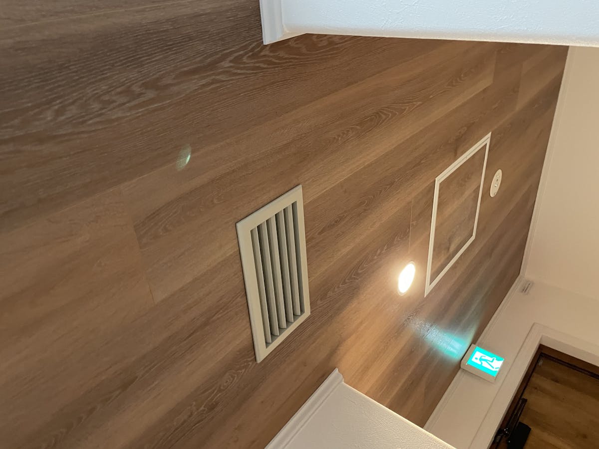 ラミネートフローリングKRONOTEX|EXQUISIT D2805某宿泊施設の施工事例