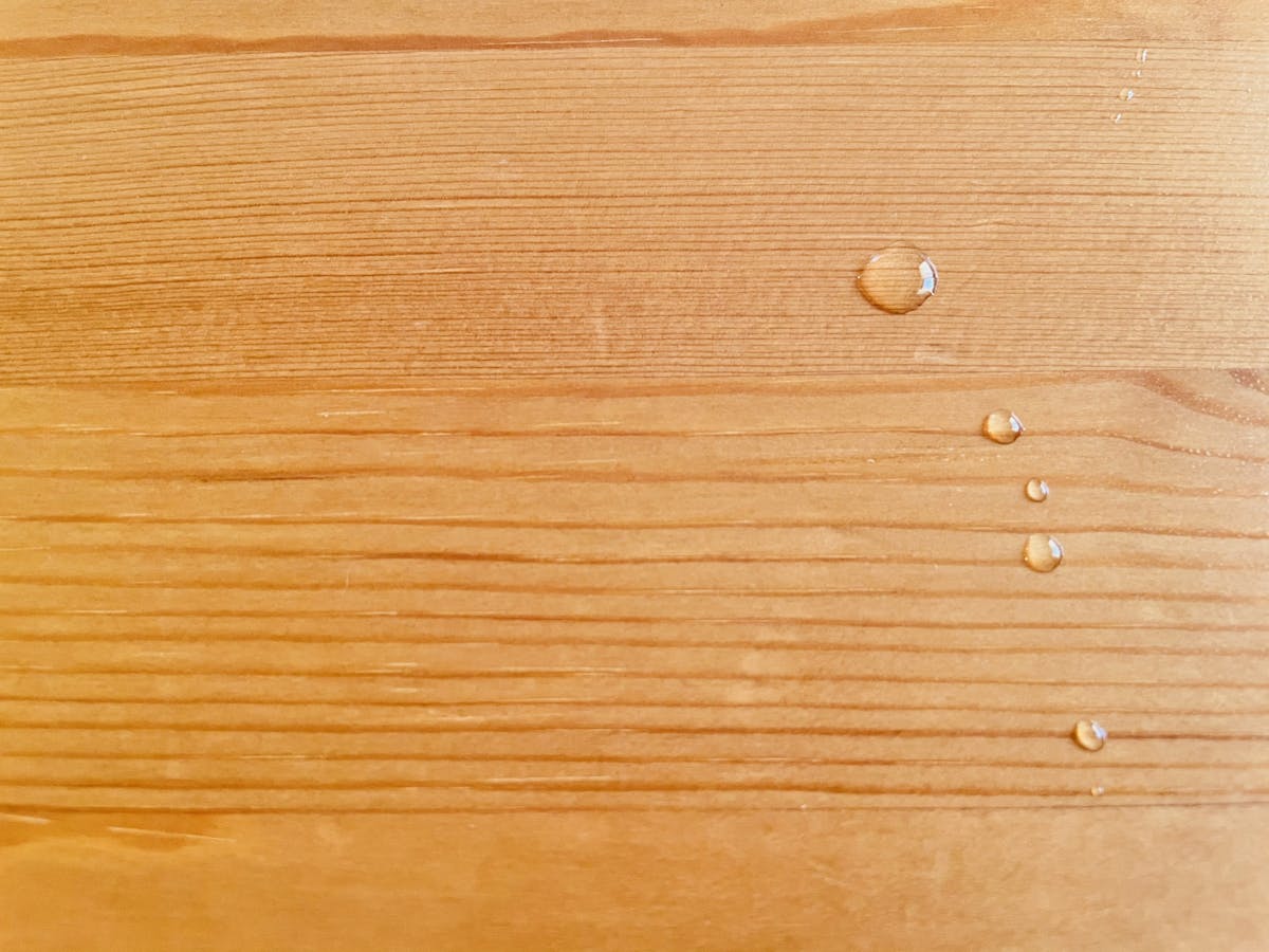 フローリング 水