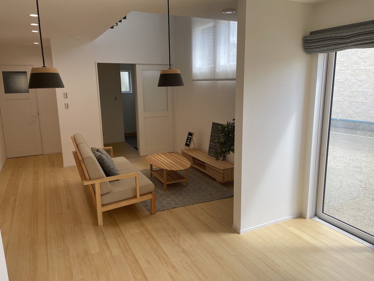 NZパインフローリング 無垢床