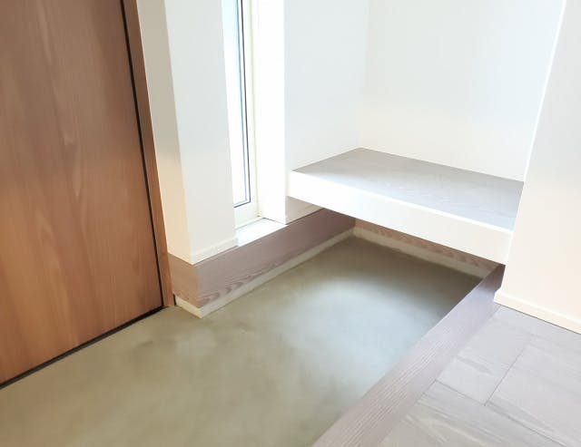 ベンチ